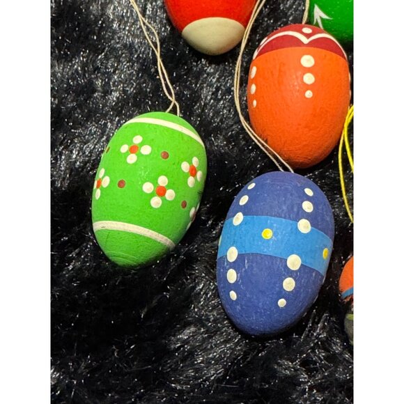 Vintage Hand-Painted Wooden Easter Egg Ornaments Easter Tree Bundle Of 15 - Picture 3 of 10